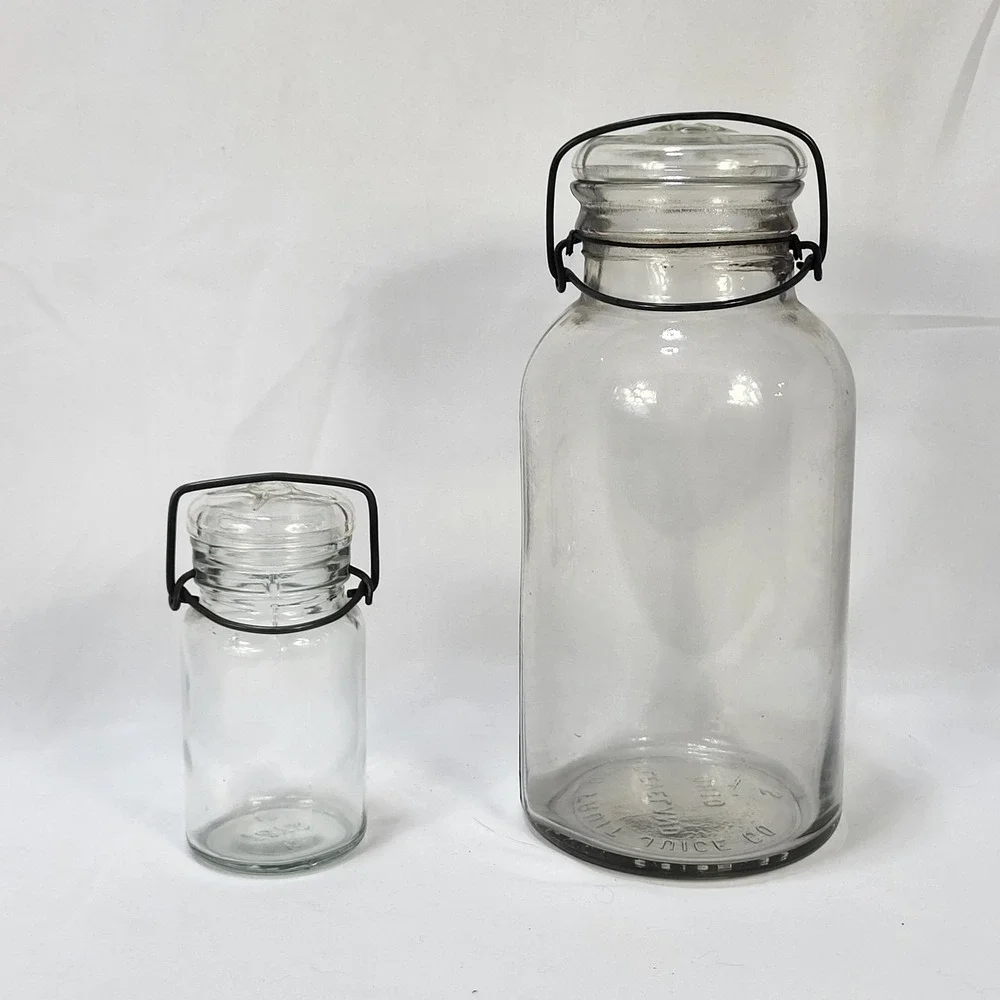 Vintage Cleveland Fruit Juice Co Glass Jars Wire Bail Lid Set of 2 Ohio Clear